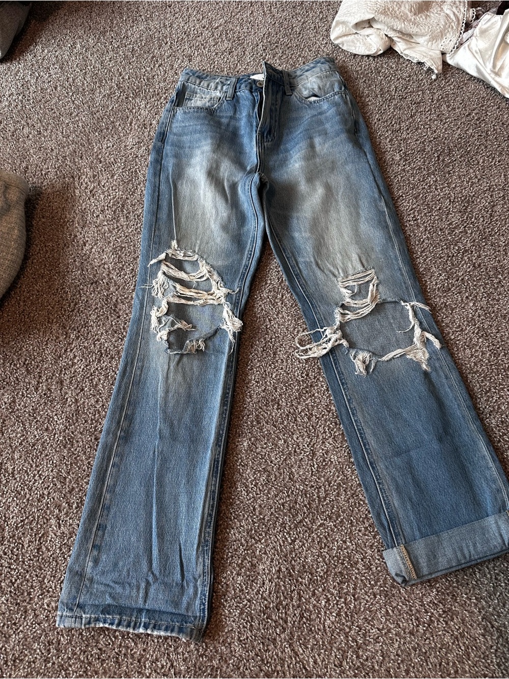 Women’s Light Blue Distressed Straight-Leg Jeans